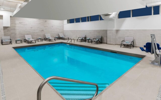 Courtyard by Marriott Burlington