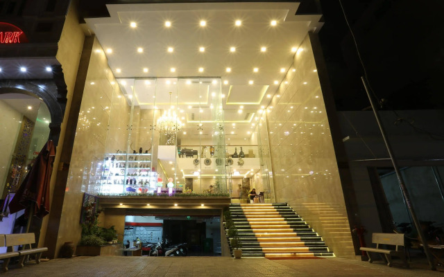 Golden Light Hotel