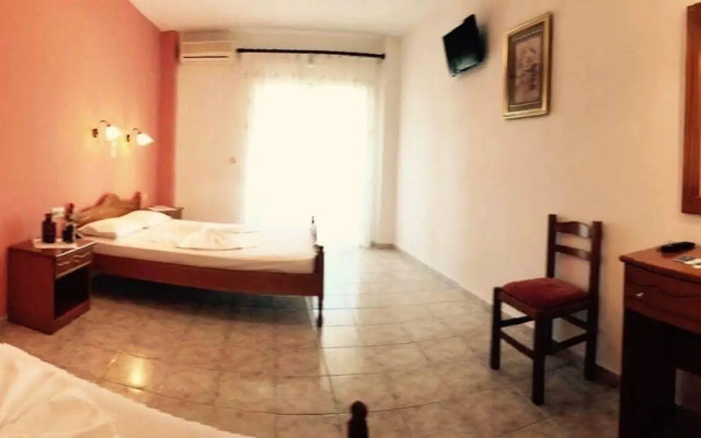Hotel Papagalos