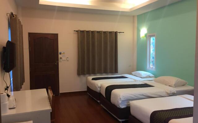 Baan Ing Khao Resort