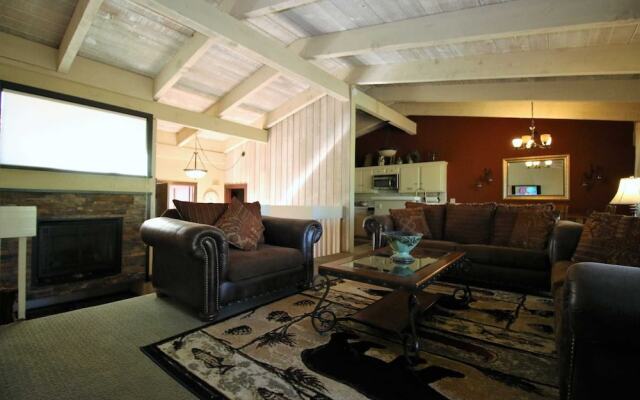 Mammoth S #205 3 Bedroom Condo