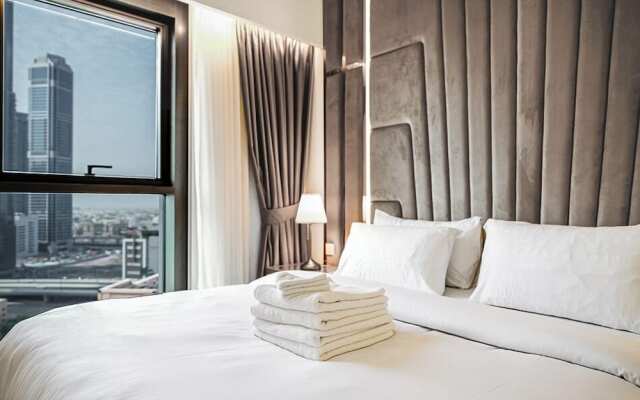 Stayis- 1 BR Spacious & Luxury Apartment