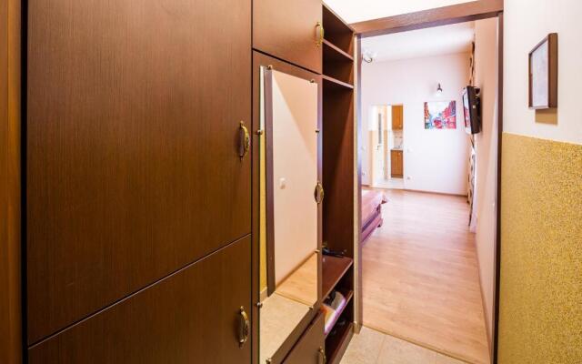 Apartment on Lesya Kurbasa 7