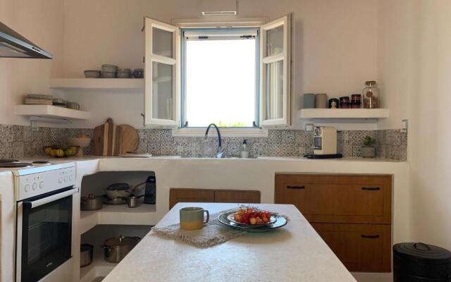 Rosemary Residence in Ampelas. 3 bedroom house