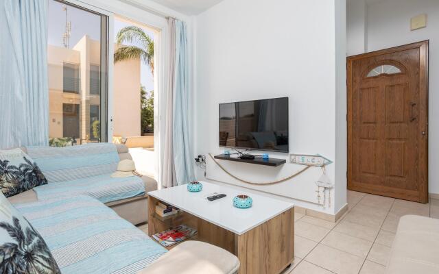 Villa Vitamin Blue in Pernera