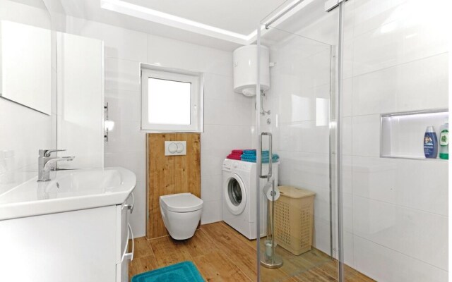 Amazing Home in Vodice With Wifi and 3 Bedrooms