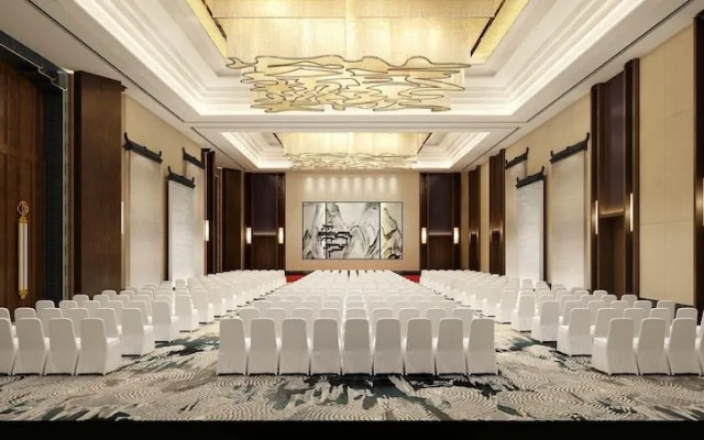 Wuhu Macrolink Legend Hotel