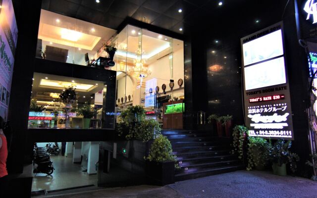 Happyland Hotel