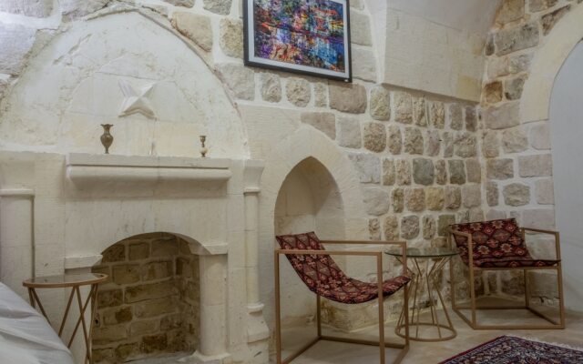 Ana Talia House