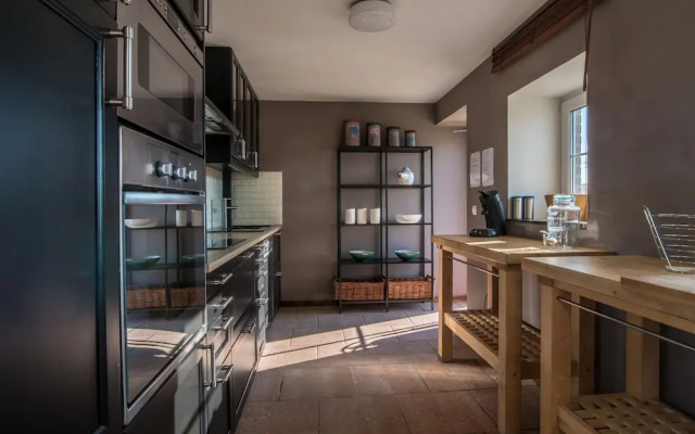 Holiday Home With Private Pool and Deer Park