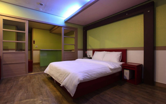 KS Hotel