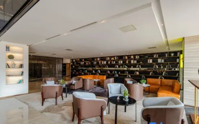 i Electronic Sports Hotel (Shanghai Pudong Airport)