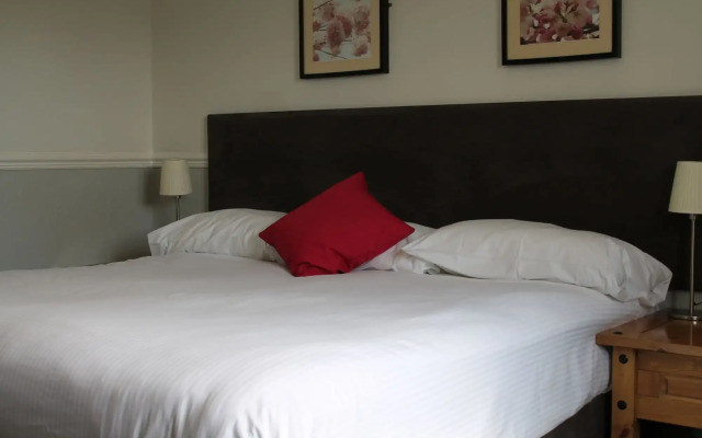 Oak Farm Hotel