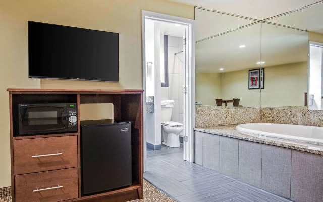 Rodeway Inn Lyons - La Grange