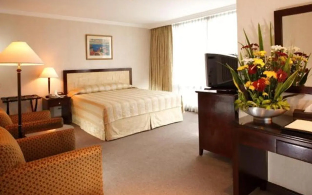 Herald Suites Solana