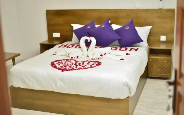 Tenda Suites and Restaurant