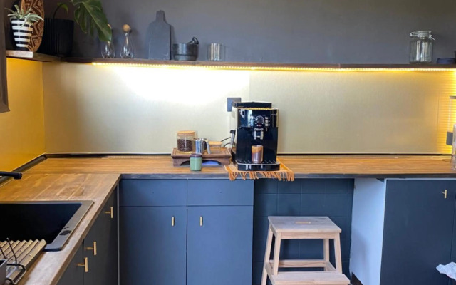 Charming apartment in a duplex with garden & balcony