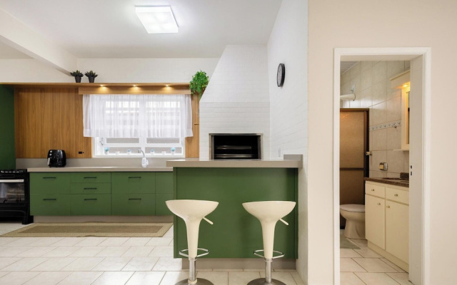 5 Bedroom House 200 m From the Beach Cmm0043