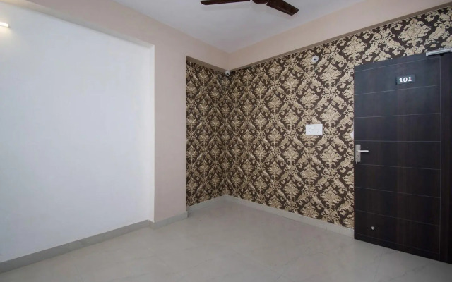 OYO 14565 Hotel Snazzy