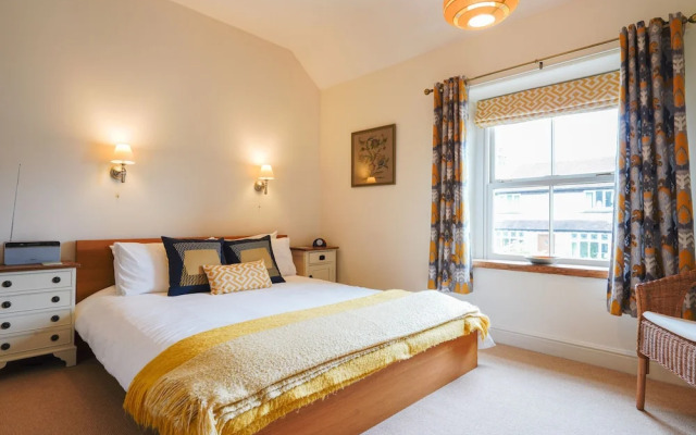 Cloudberry Cottage