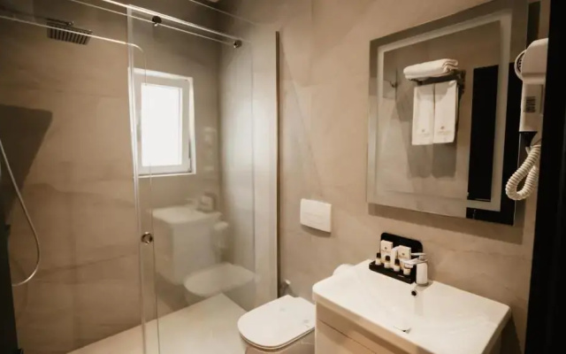 BAZ'HUR Boutique Hotel