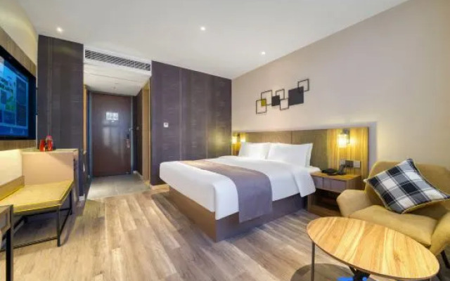 Homeinn Plus Hotel (Haining Xucun Town Government Hanghai Wanduo City)