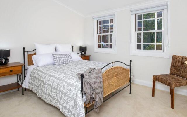 THE ELMS Berry Berry and Surrounds 4pm check out Sundays