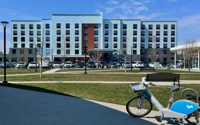 Hampton Inn & Suites Chicago Medical District UIC