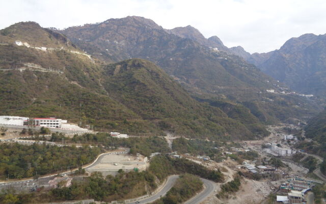 Hotel Ishan