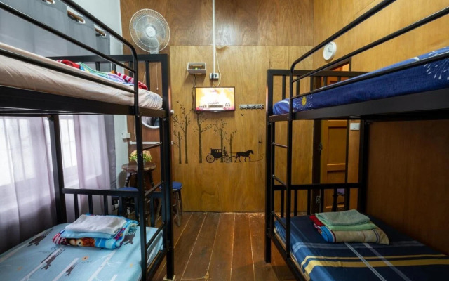 Sip N' Camp - Hostel