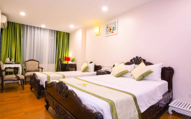 Royal Hotel