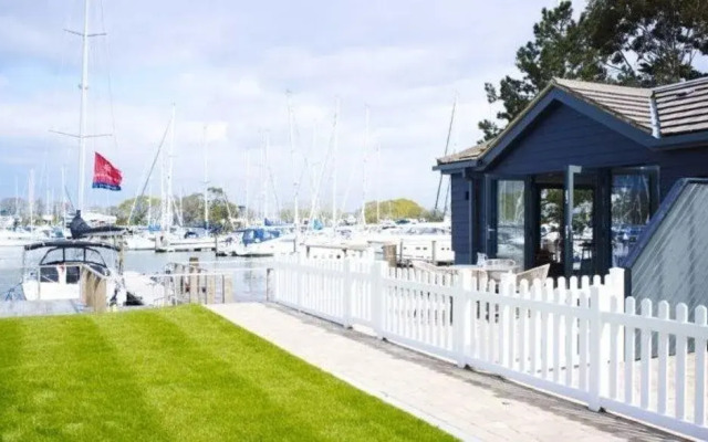 Seaview Holidays - Salterns Village