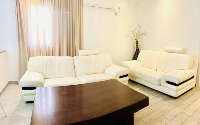 Royal Lea Apartments