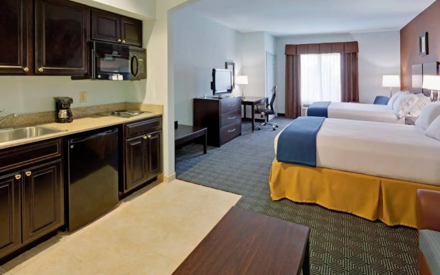 Holiday Inn Express & Suites Warminster - Horsham by IHG