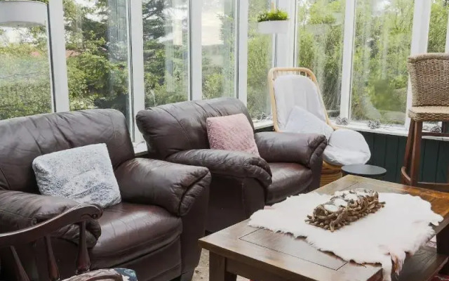The Apartment - Öbbuhús