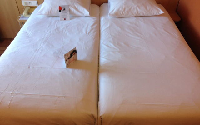 ibis Sète Balaruc les Bains Bien-être et Spa Hotel