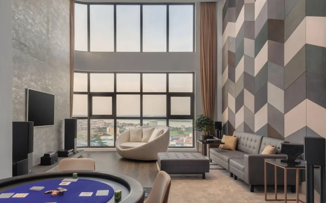 The Peninsula Phnom Penh