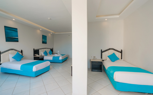 King Tut Aqua Park Beach Resort