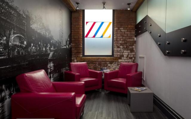 Roomzzz Manchester City