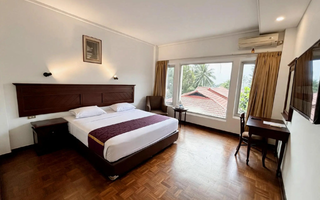 Parama Hotel Puncak – Guest Rooms – Cisarua
