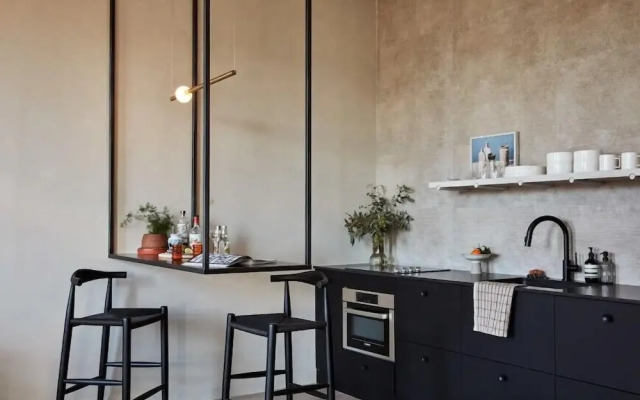 Archway Hotel & Residences