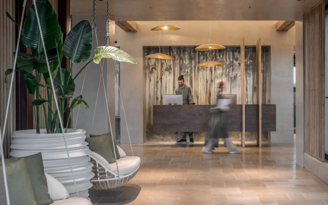 Acro Wellness Suites - Adults Only