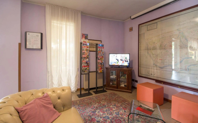 Roy Hotel