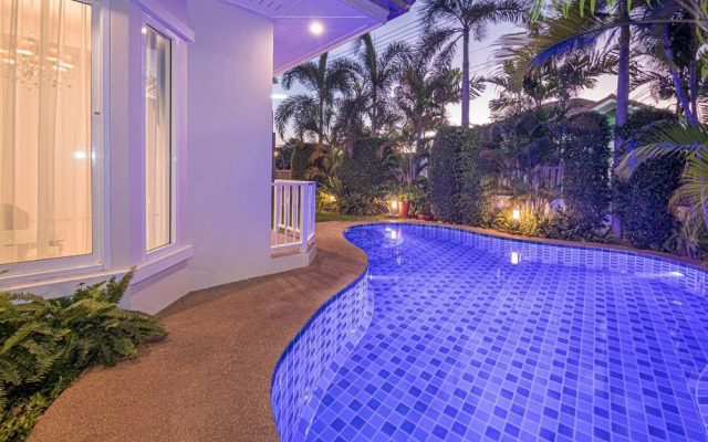 Luxury Villa With Private Swimmong Pool