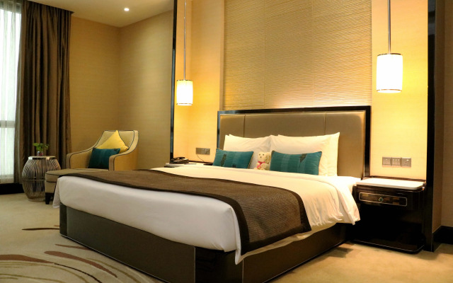 Pacific Regency Hotel Suites