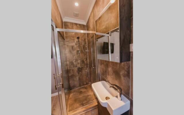 Galadoo Suites 4th Floor