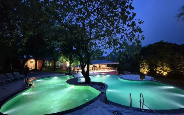 Citrus Prime Hill Queen Resort