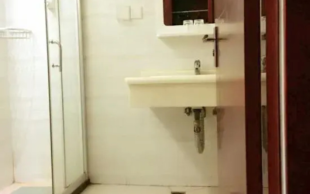 Qingxin Business Hotel