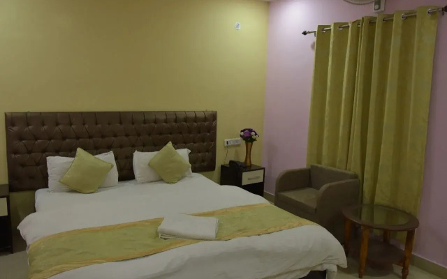 Hotel Sarweshwary