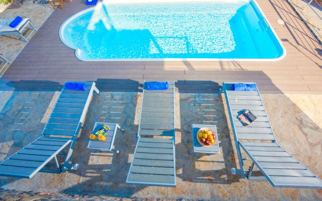 Villa Plaka Siren with private pool